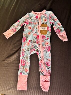 NWT Baby Girl Floral Bamboo Footed PJs 0-3 months